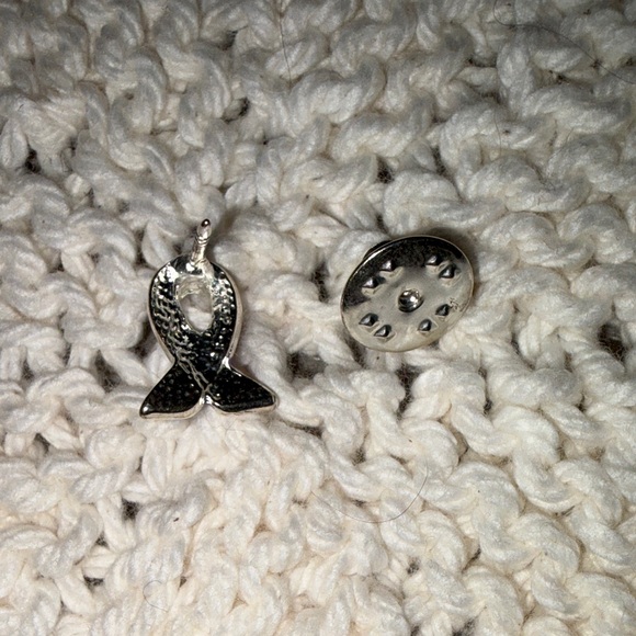 Purple Awareness Ribbon Pin - Picture 4 of 4